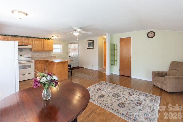 59 S Front Street, Franklin, NC 28734