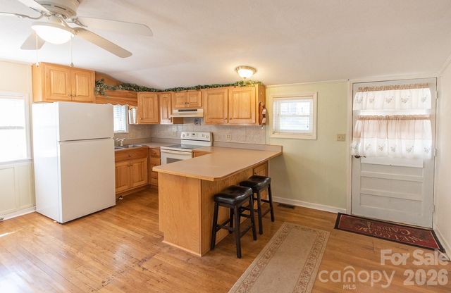 59 S Front Street, Franklin, NC 28734