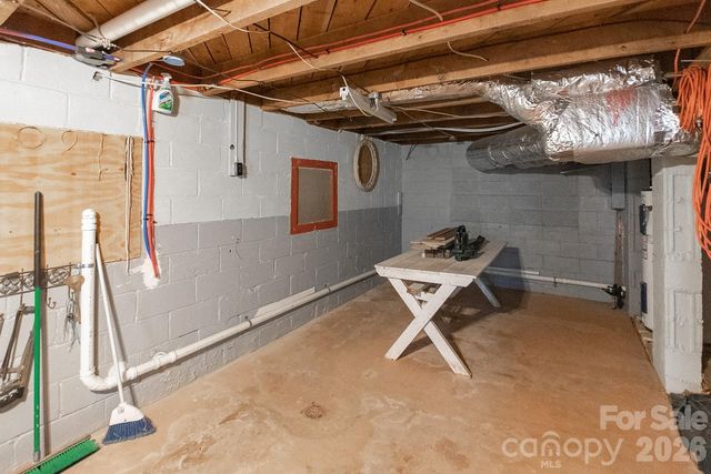 59 S Front Street, Franklin, NC 28734