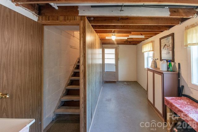 59 S Front Street, Franklin, NC 28734