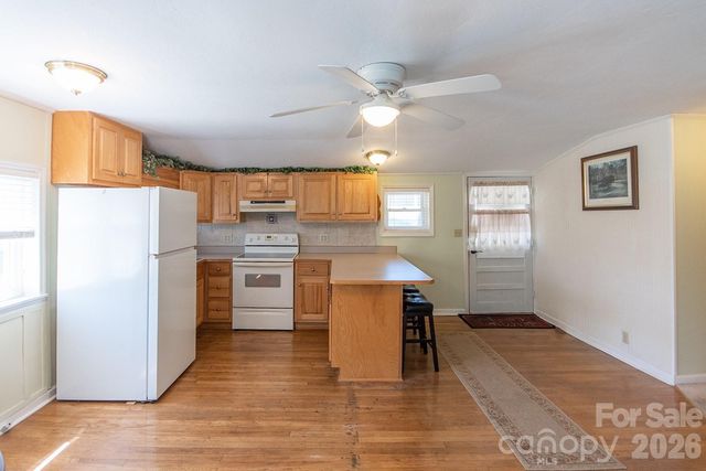 59 S Front Street, Franklin, NC 28734