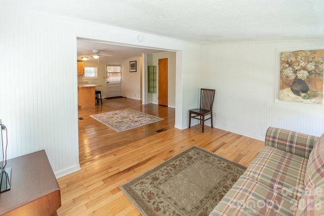 59 S Front Street, Franklin, NC 28734
