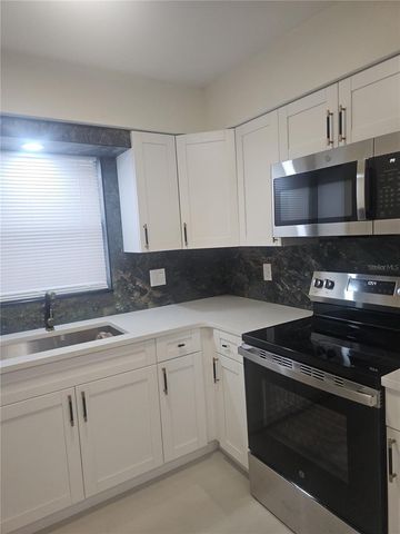 7210 N MANHATTAN AVENUE 1724, Tampa, FL 33614