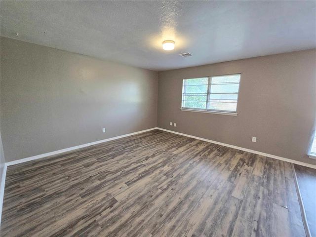 2500 SE 51st Street, Oklahoma City, OK 73129