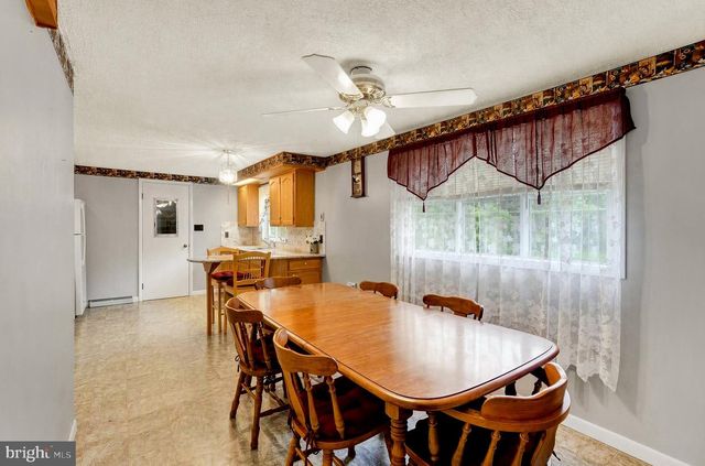 13079 CENTER RD, Stewartstown, PA 17363