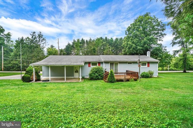 13079 CENTER RD, Stewartstown, PA 17363
