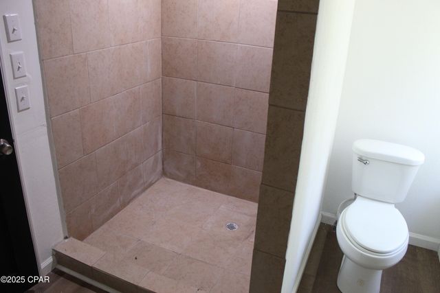 668 Wrights Creek Road, Caryville, FL 32427