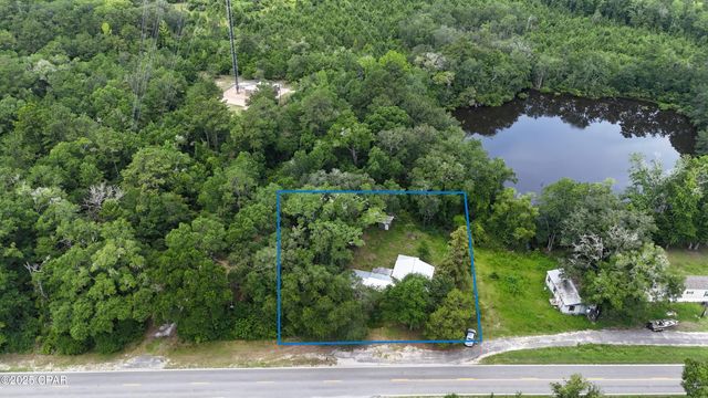 668 Wrights Creek Road, Caryville, FL 32427