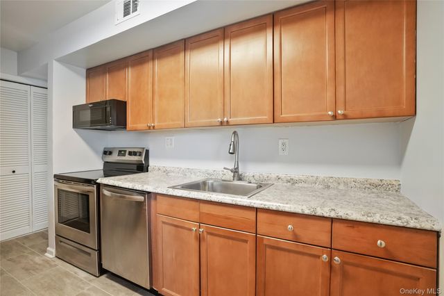 208 Harris Road HA3, Bedford, NY 10507