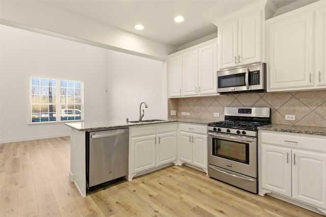 736 S Greenville Avenue, Richardson, TX 75081