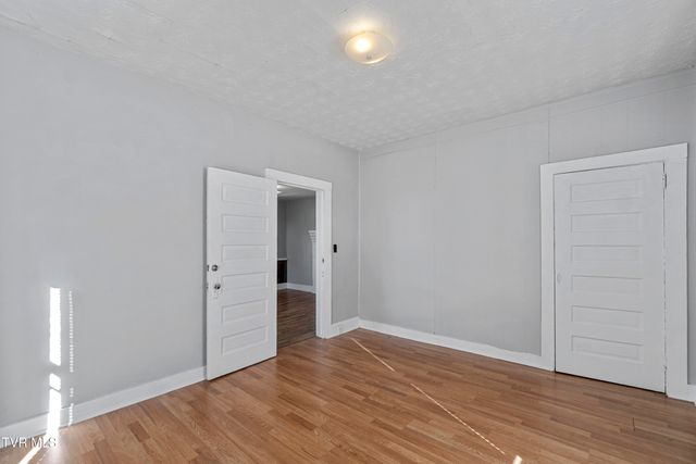 1008 North Boone Street, Johnson City, TN 37604