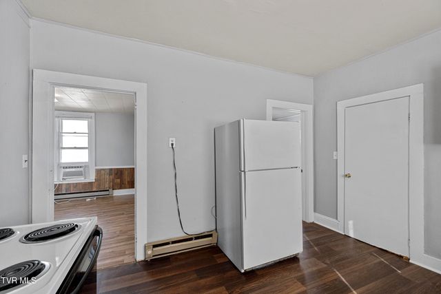 1008 North Boone Street, Johnson City, TN 37604