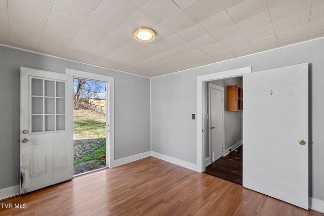 1008 North Boone Street, Johnson City, TN 37604