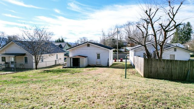 1008 North Boone Street, Johnson City, TN 37604