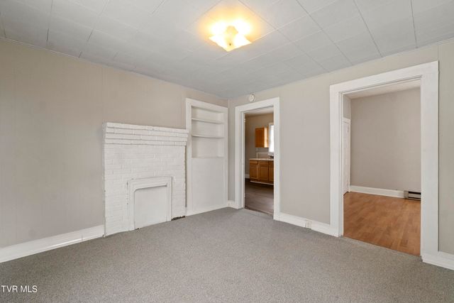 1008 North Boone Street, Johnson City, TN 37604