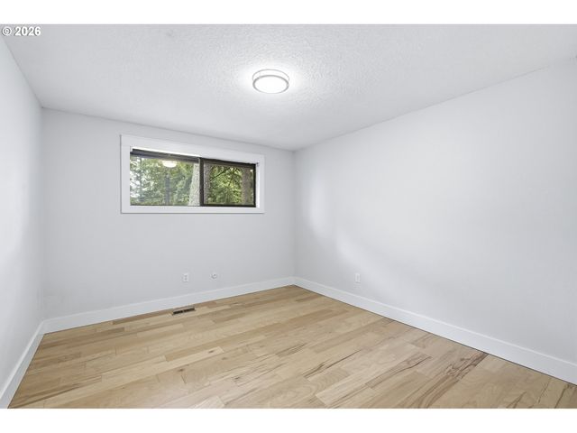 17931 S EDGEWOOD Ln, Oregon City, OR 97045