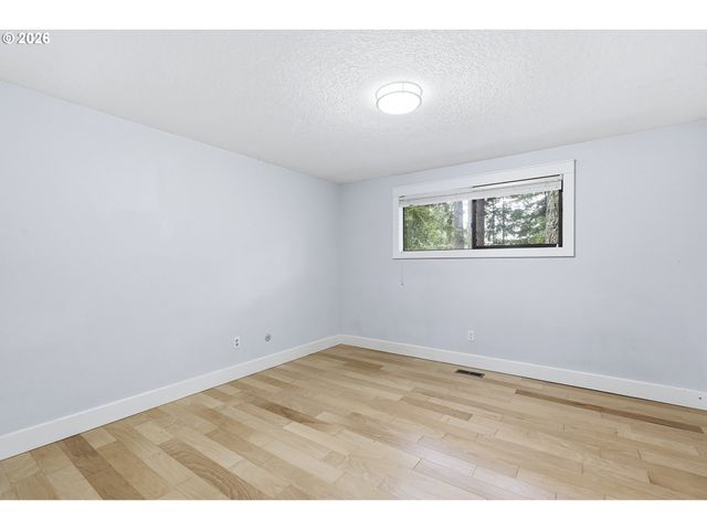 17931 S EDGEWOOD Ln, Oregon City, OR 97045