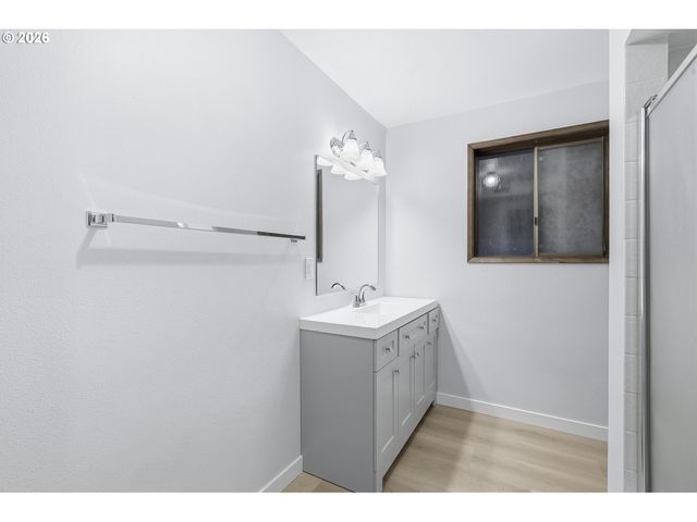 17931 S EDGEWOOD Ln, Oregon City, OR 97045