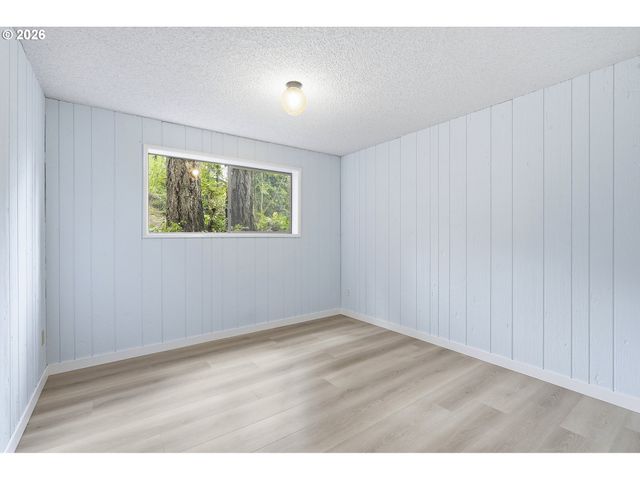 17931 S EDGEWOOD Ln, Oregon City, OR 97045