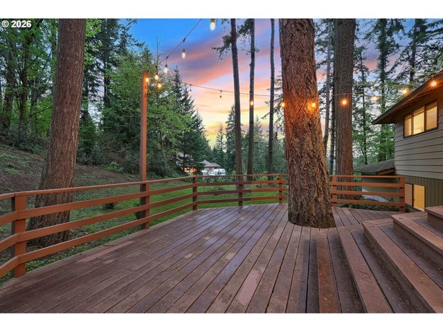 17931 S EDGEWOOD Ln, Oregon City, OR 97045