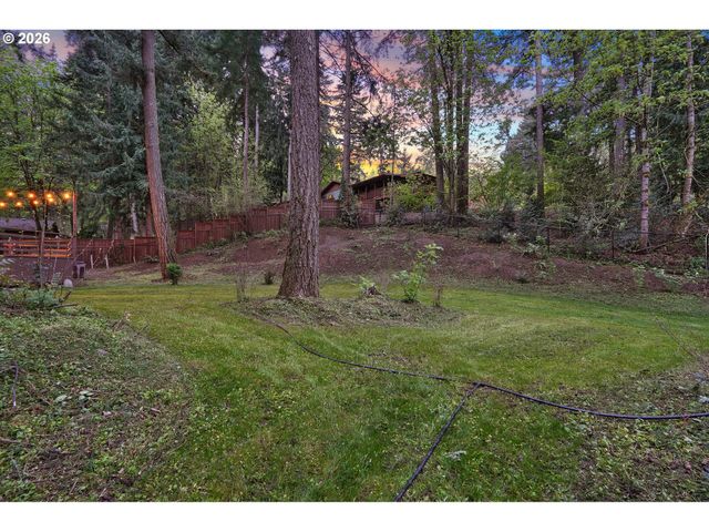 17931 S EDGEWOOD Ln, Oregon City, OR 97045