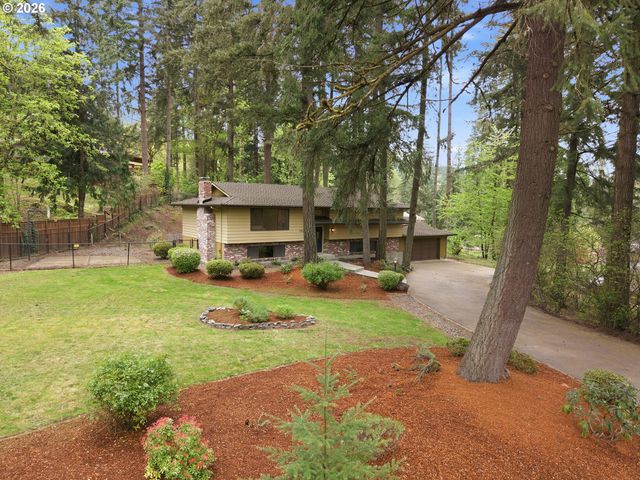 17931 S EDGEWOOD Ln, Oregon City, OR 97045