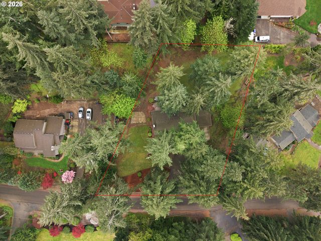 17931 S EDGEWOOD Ln, Oregon City, OR 97045