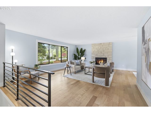 17931 S EDGEWOOD Ln, Oregon City, OR 97045