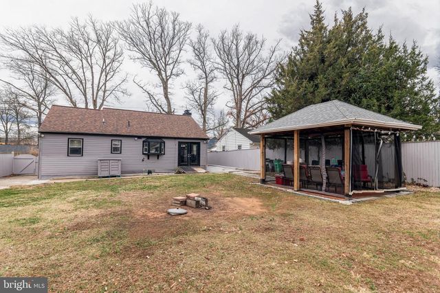 9406 SHERIDAN ST, Lanham, MD 20706