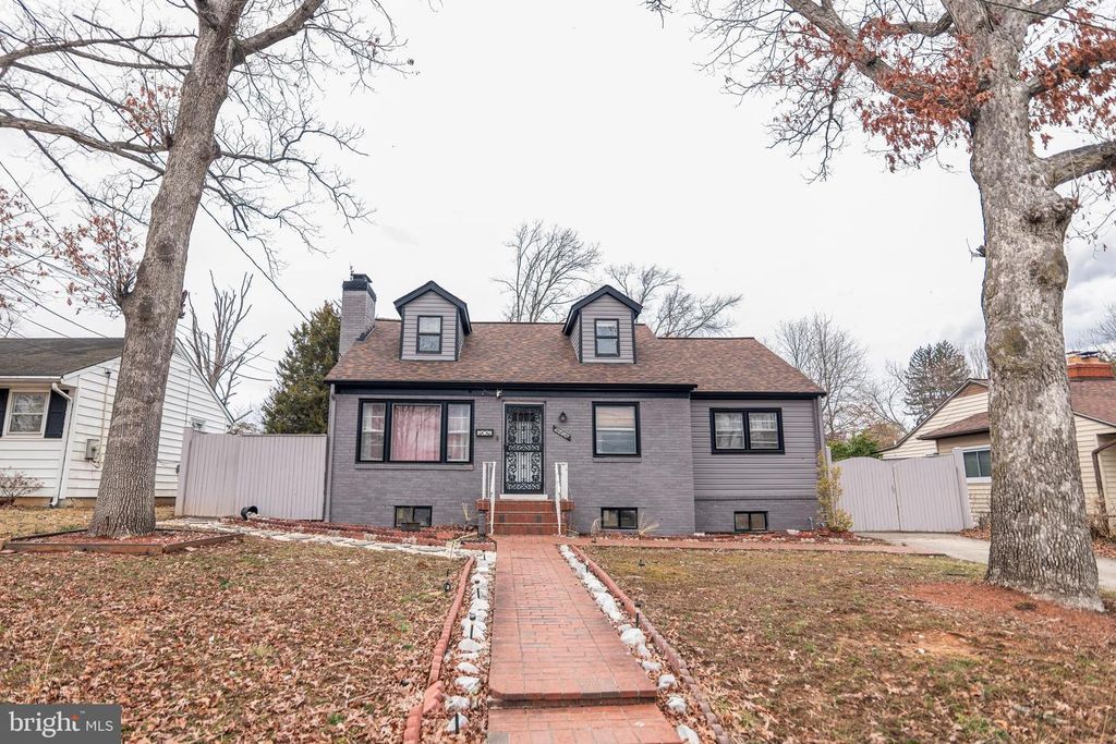 9406 SHERIDAN ST, Lanham, MD 20706