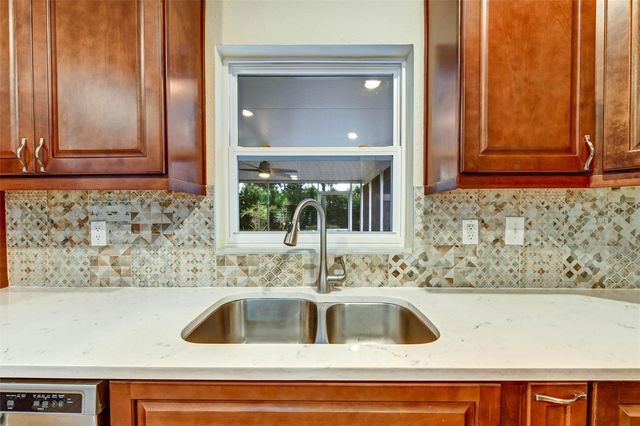 750 WOOD STREET, Dunedin, FL 34698