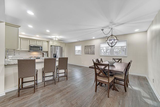 545 N Oakwood Street 7, Griffith, IN 46319