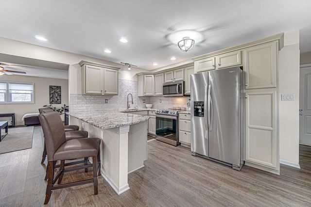 545 N Oakwood Street 7, Griffith, IN 46319