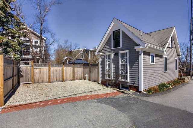 19 W Vine Street, Provincetown, MA 02657