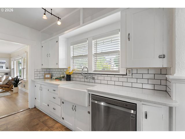 3523 Ne 70TH Ave, Portland, OR 97213
