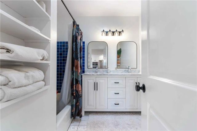 5824 Compass Drive, Los Angeles, CA 90045