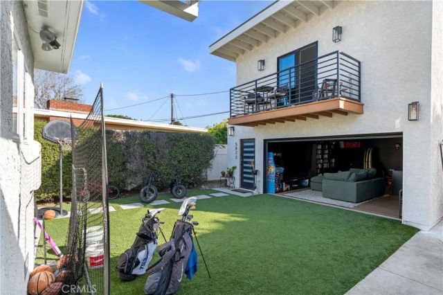 5824 Compass Drive, Los Angeles, CA 90045