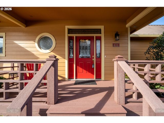 409 CREST Ter, Rockaway Beach, OR 97136