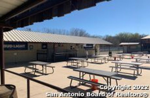 18086 Pleasanton Rd, San Antonio, TX 78221