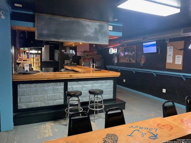 18086 Pleasanton Rd, San Antonio, TX 78221