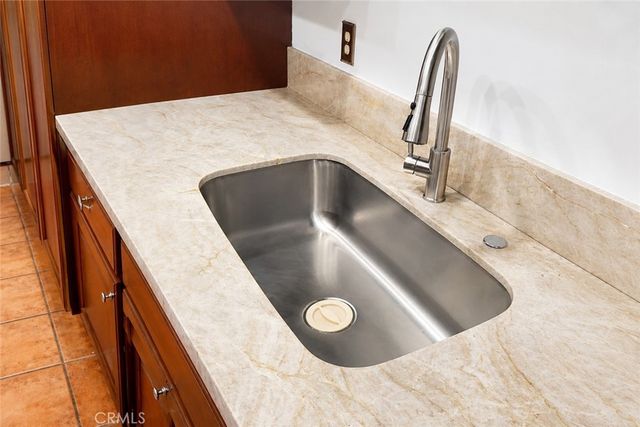 1741 Neil Armstrong 208, Montebello, CA 90640