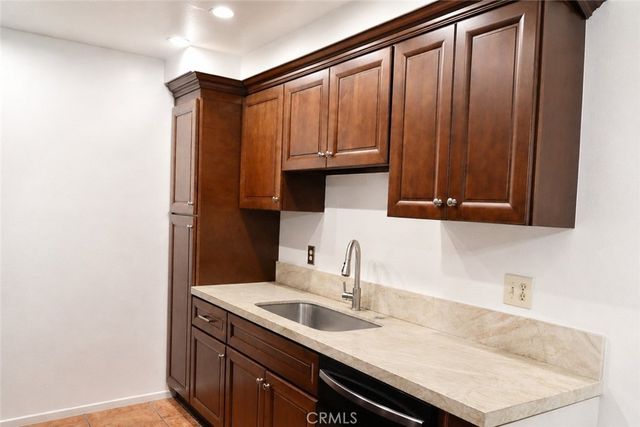 1741 Neil Armstrong 208, Montebello, CA 90640