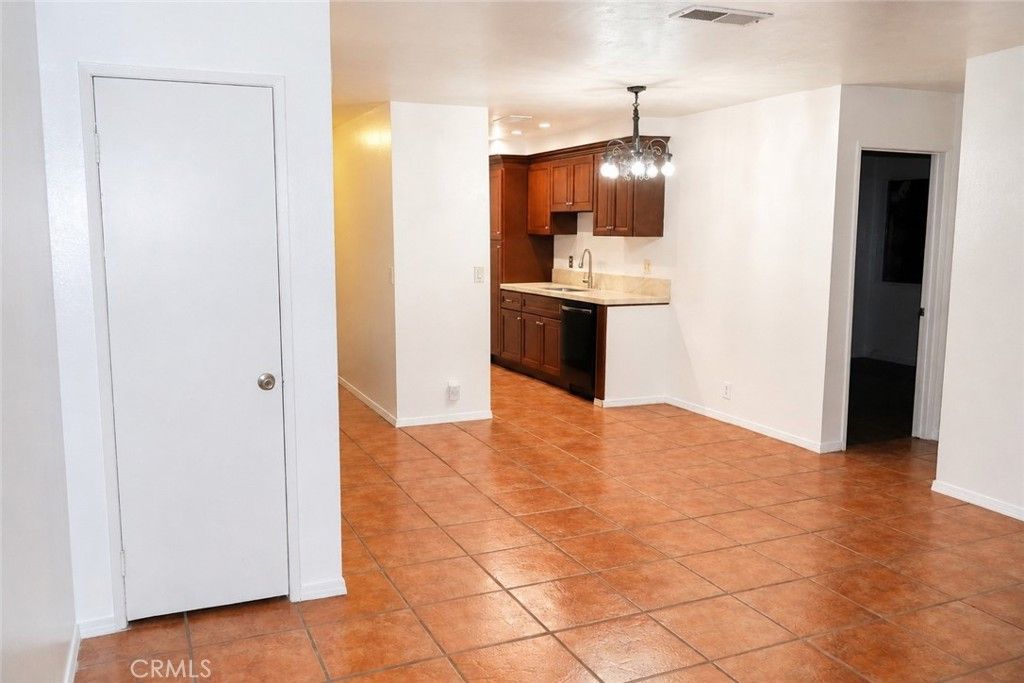 1741 Neil Armstrong 208, Montebello, CA 90640