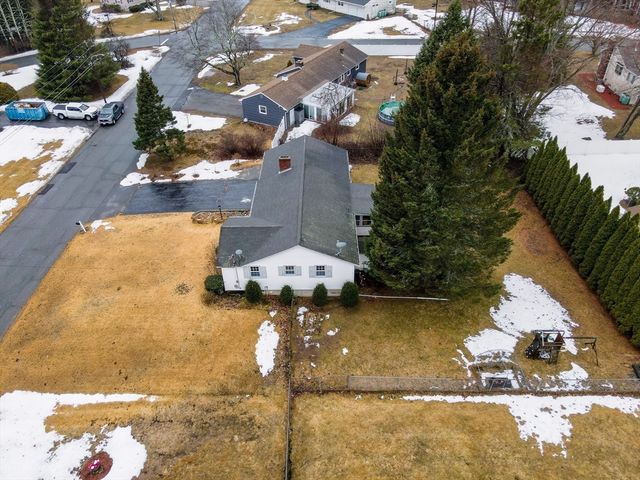 7 Douglas Dr, Salem, NH 03079