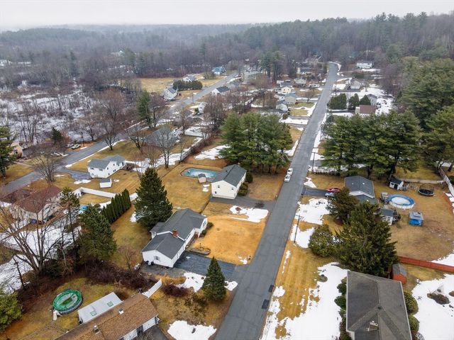 7 Douglas Dr, Salem, NH 03079