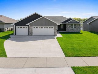 3421 GLENDALE AVENUE, Green Bay, WI 54313
