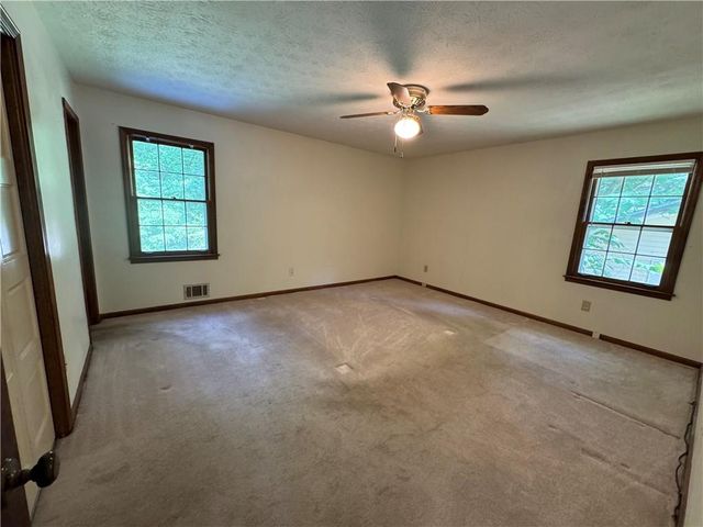 5604 Meadowood Drive, Acworth, GA 30102