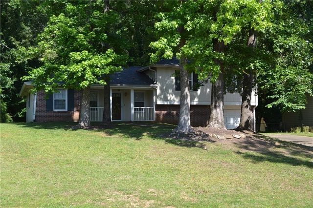 5604 Meadowood Drive, Acworth, GA 30102