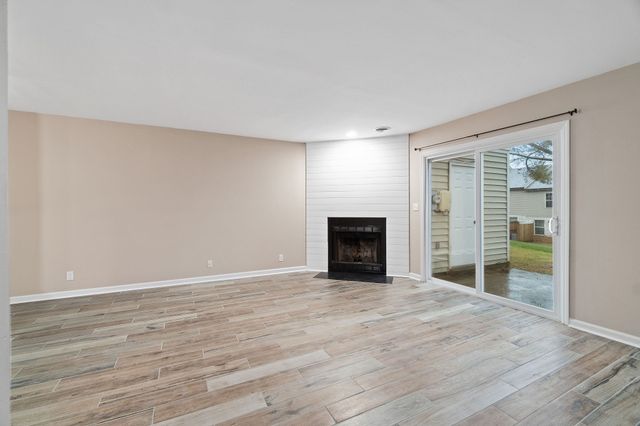 118 Greenland Ct, Clarksville, TN 37042