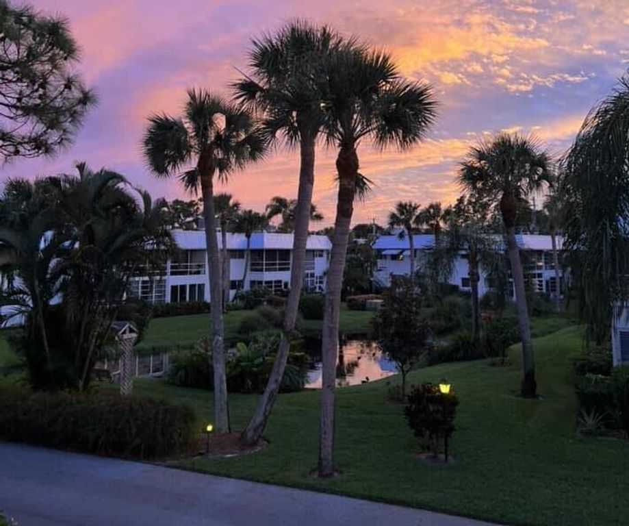 2929 SE Ocean Boulevard M10, Stuart, FL 34996